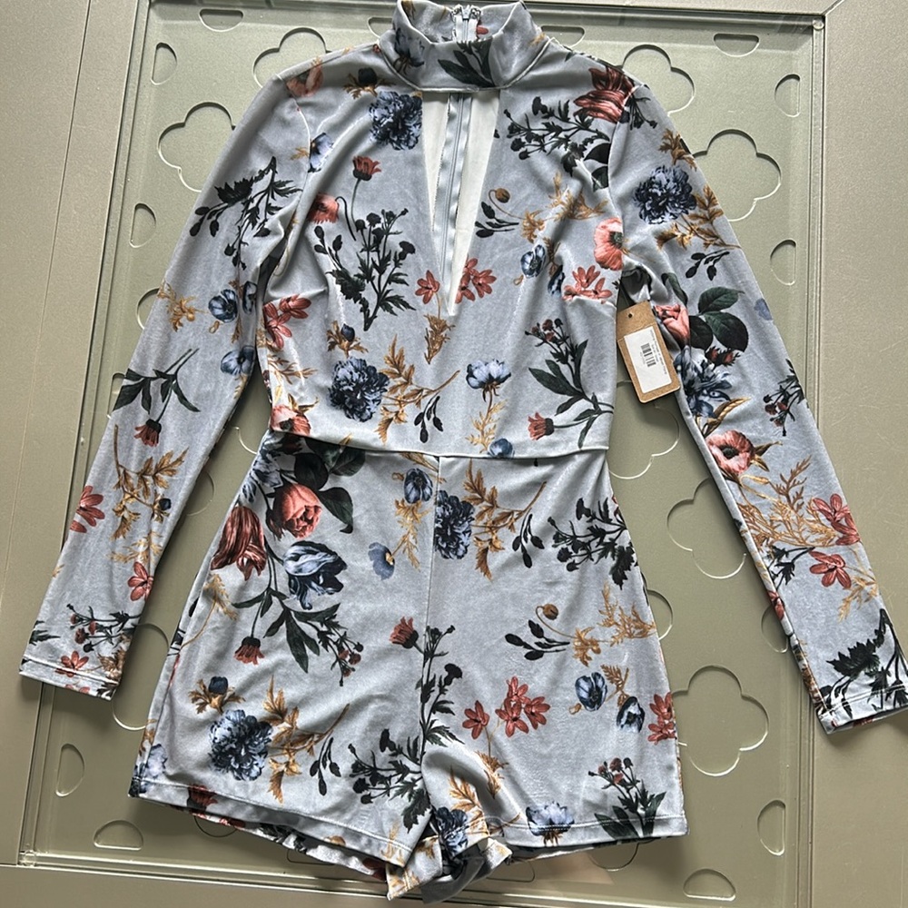 BLITHE Velvet Floral Romper Blue Cutout Mock Neck Bodycon Size Small NWT Sexy - Picture 8 of 15